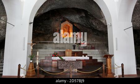 Monticchio – Altare della chiesa di San Michele Stockfoto