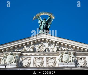 Lviv Oper Skulptur Ruhm. Lviv Staatliches Akademisches Theater für Oper und Ballett Stockfoto