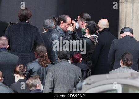 Colin Farrell hat sich während der Dreharbeiten zum Batman in Liverpool schminken lassen. Stockfoto