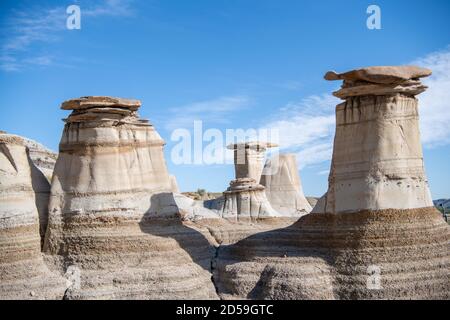 Nahaufnahme von Rock Hoodoos, Badlands, Drumheller, Alberta, Kanada Stockfoto