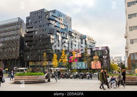 Paris, 13. Arrondissement, Avenue de France, Frankreich. Wunderschöne einzigartige moderne Architektur. EP7 guinguette numérique et gourmande, kulturelles Restaurant Stockfoto