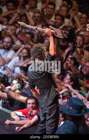 Bruce Springsteen und die E.Street Band treten im Datch Forum am 28. November 2007 in Mailand auf. Stockfoto