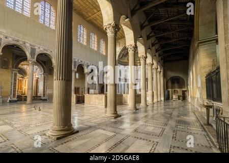 Basilika Santa Sabina auf dem Aventin - Rom, Italien Stockfoto