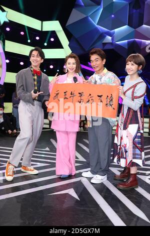 Taipeh. Oktober 2020. Vivian Hsu kommt zu Jacky Wu, Hank Chen und Lulus 'Hot Door Night', um ihr neues Album 'I'm V' am 12. Oktober 2020 in Taipei, Taiwan, China zu promoten. (Foto von TPG) (Foto von Top Photo/Sipa USA) Quelle: SIPA USA/Alamy Live News Stockfoto