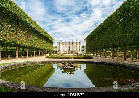 Der Französische Pavillon und der Französische Garten im Petit Trianon In Versailles Stockfoto