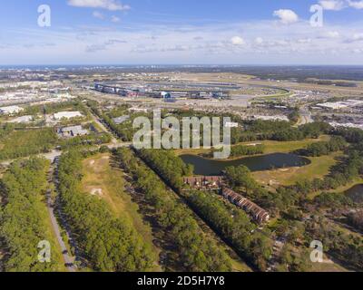 Daytona Beach International Speedway und Stadtlandschaft Luftaufnahme, Daytona Beach, Florida FL, USA. Es ist die Heimat für NASCAR Daytona 500. Stockfoto