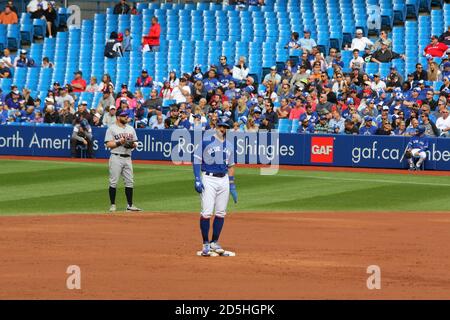 Toronto Blue Jays Mittelfeldspieler Kevin Pillar steht auf Zweiter Base in einem Spiel gegen die Cleveland Indians bei Rogers Zentrum am 8. September 2018 Stockfoto