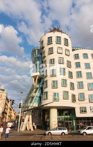 Praha: Tanzendes Haus oder Fred und Ginger in Nove Mesto, Neustadt, Praha, Prag, Prag, Tschechien Stockfoto