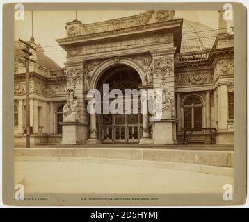 Außenansicht des Osteingangs des Gartenbaugebäudes an der Weltausstellung Kolumbian, Chicago, Illinois, 1893. Stockfoto