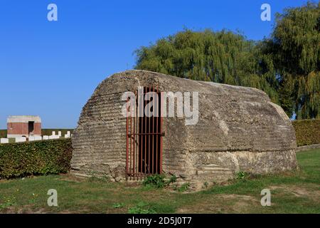 Pillbox am 1. Weltkrieg 1914 Weihnachts-Waffenstillstandsdenkmal in Comines-Warneton, Belgien Stockfoto