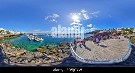 360 Grad Panorama Ansicht von Altstadt Hafen in Puerto del Carmen Lanzarote, Kanarische Inseln, Spanien.