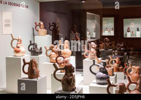 Portrait Head Bottles, die Sammlung Moche Galerie, "National Museum of Archaeology, Anthropology and History of Peru", Lima, Peru, Südamerika Stockfoto