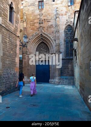 Porta De La Pietat, Pforte der Barmherzigkeit. Kathedrale der Heiligen Kreuz und Santa Eulalia, Kathedrale von Barcelona, gotische Kathedrale. Barcelona, Katalonien, Spanien. Stockfoto