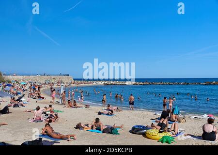 Antibes (Südostfrankreich): Strand von La Gravette Stockfoto