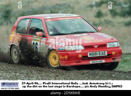 27-April-96. Pirelli International Rally ...Jock Armstrong legt auf der letzten Etappe in Kershope den Dreck auf Stockfoto