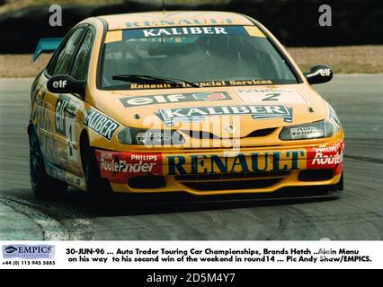 30-JUN-96 ... Auto Trader Touring Car Championships, Brands Hatch ..Alain Menu auf dem Weg zu seinem zweiten Sieg des Wochenendes in Runde 14 Stockfoto