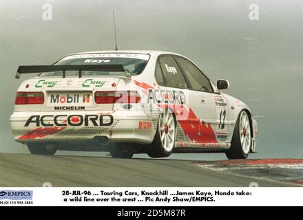 28-JUL-96 ... Touring Cars, Knockhill ...James Kaye, Honda zieht eine wilde Linie über den Kamm Stockfoto