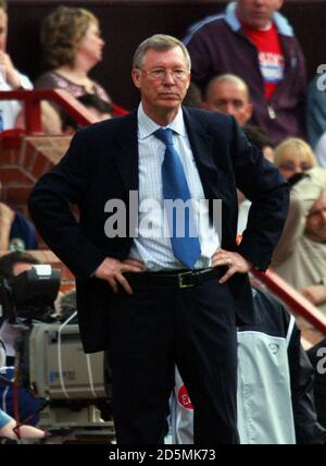 Sir Alex Ferguson, Manager von Manchester United, sieht als niedergeschlagen aus Sein Team zieht 0-0 mit Blackburn Rovers Stockfoto