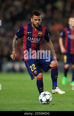 Datei Foto: Barcelona der rechte Rücken Dani Alves wurde in Brasiliens Copa America-Kader aufgenommen, um Verteidiger Danilo zu ersetzen, der beim brasilianischen Warm-up gegen Mexiko am Sonntag eine Verletzung am rechten Knöchel erlitt Daniel Alves, Barcelona ... Fußball - UEFA Champions League - Runde der 16 - zweite Etappe - Barcelona gegen Manchester City - Camp Nou ... 18-03-2015 ... Barcelona ... Spanien ... Bildnachweis sollte lauten: Mike Egerton/EMPICS Sport. Eindeutige Referenz-Nr. 22545494 ... Stockfoto