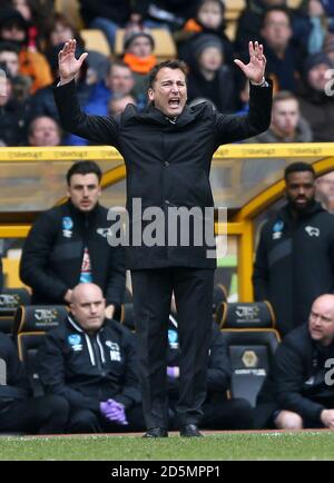 Derby County Manager Darren Wassall auf der Touchline während des Sky Bet Championship-Spiels im Molineux, Wolverhampton. Stockfoto