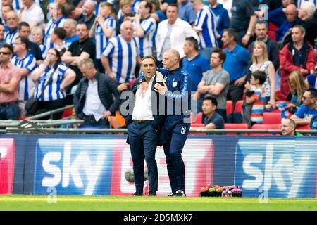 Sheffield Mittwoch Manager Carlos Carvalhal (links) mit dem ersten Teamtrainer Lee Bullen Stockfoto