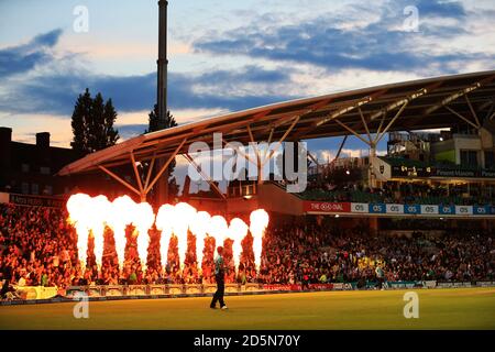 Surreys Zafar Ansari vor dem NatWest T20 Blast Flammen am Kia Oval Stockfoto