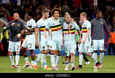 Die belgischen Spieler feiern den Sieg nach dem Schlusspfiff Stockfoto