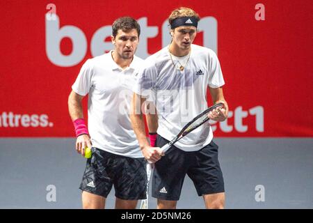 Mischa ZVEREV (links, GER) und Alexander ZVEREV (GER), reden, reden, sprechen, sprechen, Tennis, bett1HULKS Indoors 2020, Champions Trophy, ATP 250 Turnier am 13. Oktober 2020 in Köln/Deutschland. Â Verwendung weltweit Stockfoto