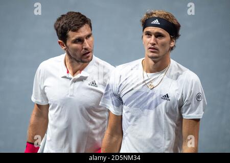 Mischa ZVEREV (links, GER) und Alexander ZVEREV (GER), reden, reden, sprechen, sprechen, Tennis, bett1HULKS Indoors 2020, Champions Trophy, ATP 250 Turnier am 13. Oktober 2020 in Köln/Deutschland. Â Verwendung weltweit Stockfoto