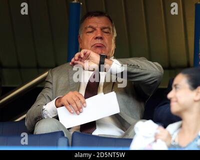 England Manager Sam Allardyce in den Ständen vor kcik off Stockfoto