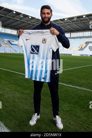 Coventry City Neuzugang Jordan Turnbull Stockfoto