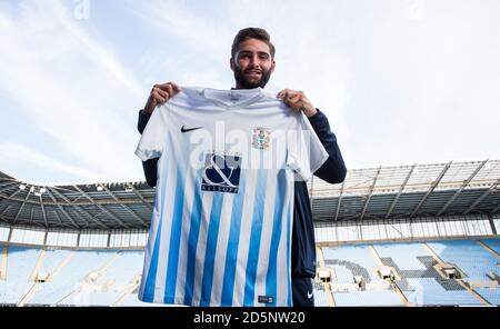 Coventry City Neuzugang Jordan Turnbull Stockfoto