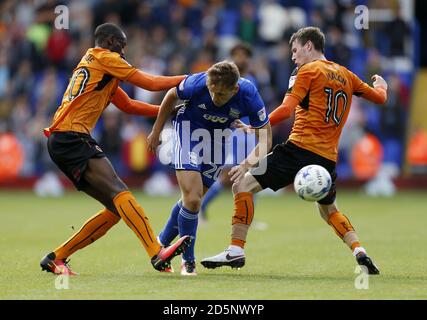 Greg Stewart und Wolverhampton Wanderers' Prince Oniangue und von Birmingham City Joe Mason Stockfoto