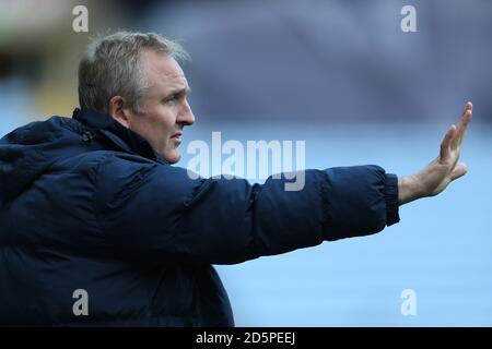 Coventry City-Manager Mark Venus während des Spiels gegen Rochdale Stockfoto