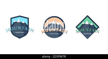 Mountain Adventure Schild Logo Abzeichen für Extremtourismus und Sportwandern. Outdoor Natur Rock Camping Platz und Kreis Label Set Vektor eps Illustration Stock Vektor