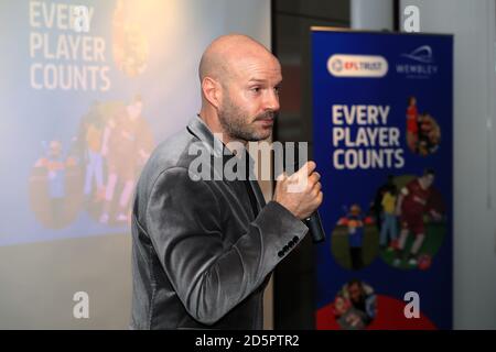 Ehemaliger Fußballspieler und TV-Experte Danny Mills während der EFL Jeder Spieler Zählt Start Stockfoto