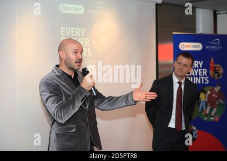 Ehemaliger Fußballspieler und TV-Experte Danny Mills während der EFL Jeder Spieler Zählt Start Stockfoto