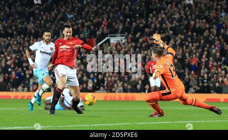 Zlatan Ibrahimovic von Manchester United erzielt das erste Tor seiner Seite Stockfoto