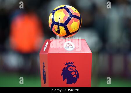 Detail des offiziellen Premier League Matchballs, dem Nike Ordem 4 Stockfoto