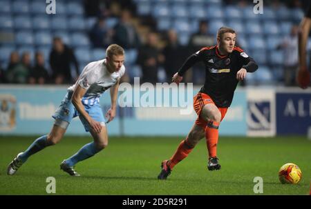 John Fleck von Sheffield United (rechts) in Aktion Stockfoto