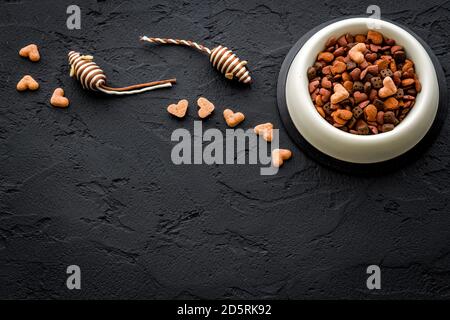 Nahaufnahme der Katze Trockenfutter. Tierfutter Hintergrund Stockfoto