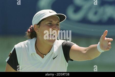 Monica Seles aus den USA gegen Sabine Appelmans aus Belgien. Seles gewann 6-3, 3-6, 6-4. Stockfoto