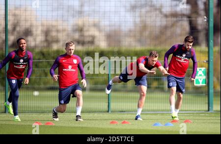 Englands (links-rechts) Raheem Sterling, James ward-Prowse, Ben Gibson und Adam Lallana während des Trainings am Enfield Training Ground, London Stockfoto