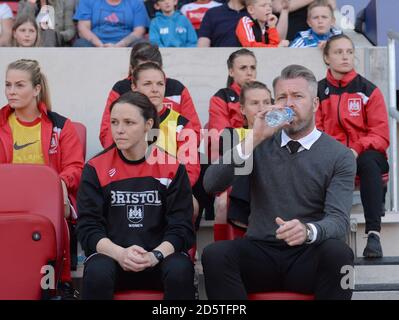 Bristol City Frauenmanagerin Willie Kirk Stockfoto