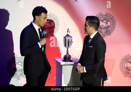 DELE Alli erhält den Young Player of the Year Award während der Professional Footballers' Association Awards 2017 im Grosvenor House Hotel, London Stockfoto