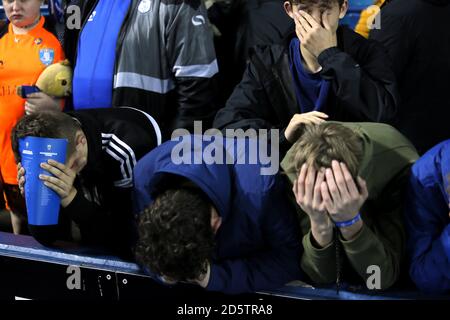 Sheffield Wednesday-Fans reagieren, nachdem ihr Team Strafen verloren hat Stockfoto