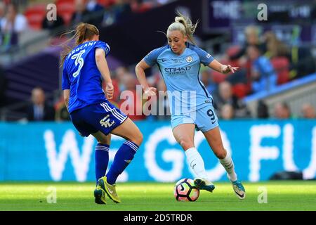 Toni Duggan (rechts) von Manchester City und Meaghan Sargeant von Birmingham City In Aktion Stockfoto