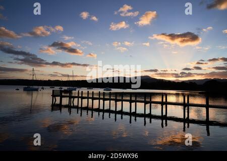 Sonnenuntergang über Lake Windermere, Ambleside Stockfoto