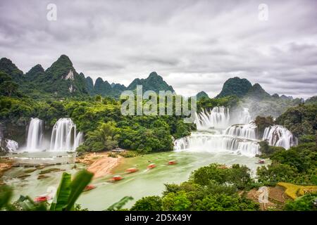 Die herrliche Landschaft des Transnationalen Wasserfalls von Detian in Guangxi, China Stockfoto