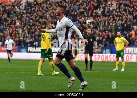 Gary Madine von Bolton Wanderers feiert das erste Tor seiner Seite Stockfoto